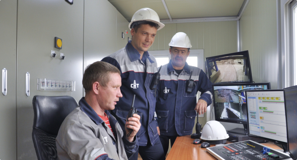 Frame 1124.jpg